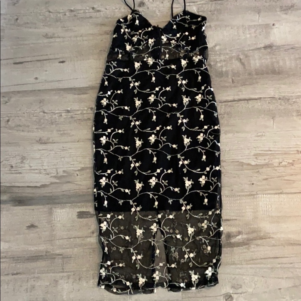 Fashion Nova - Floral Dress